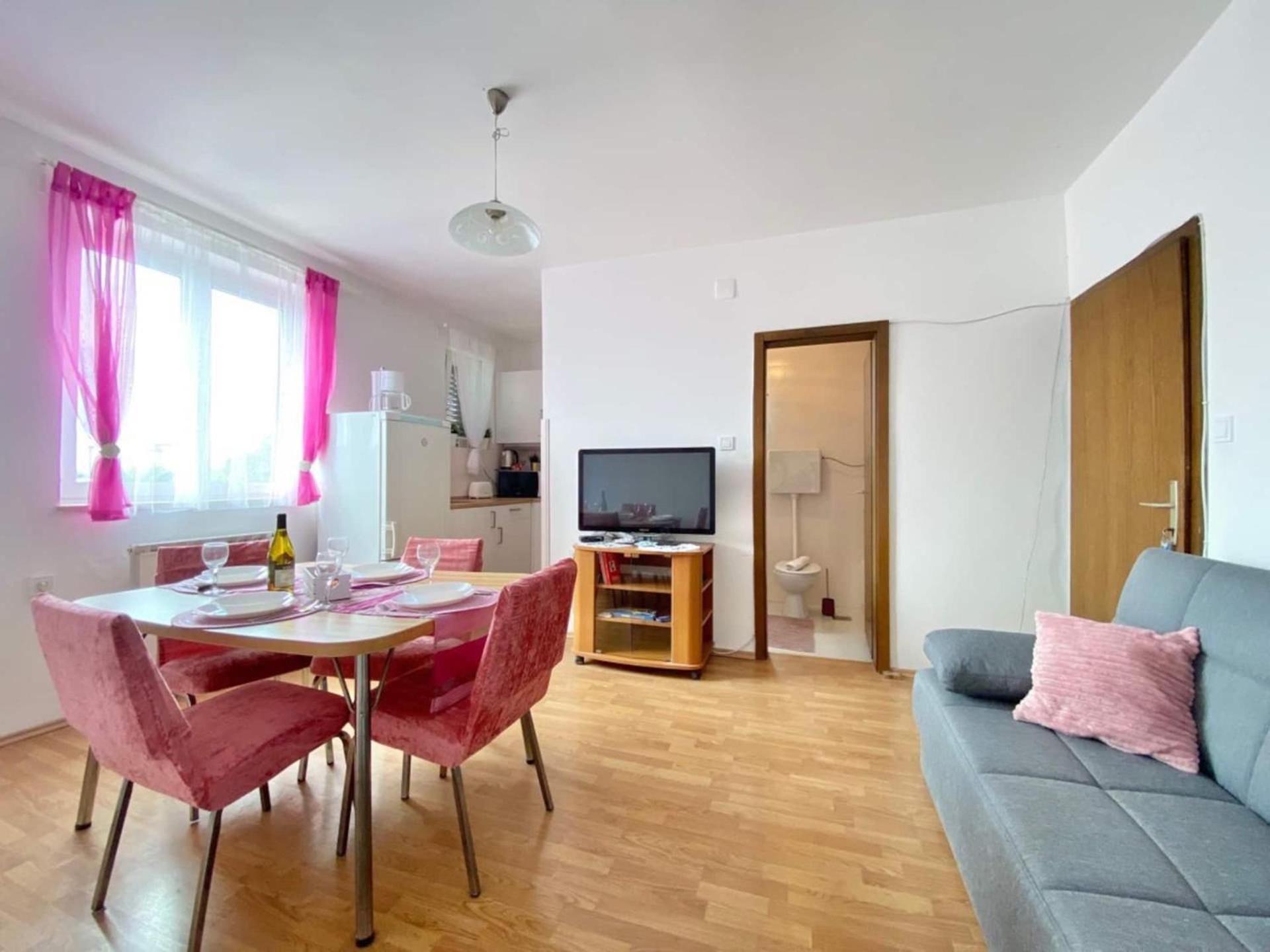 Apartments Xenia Krk كرك المظهر الخارجي الصورة
