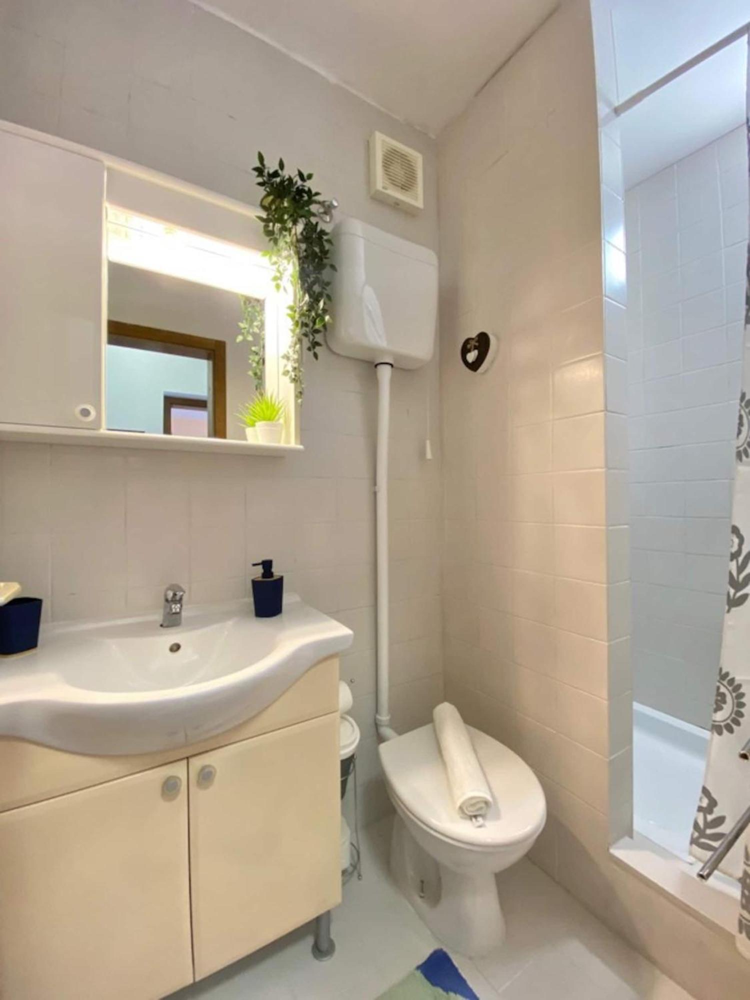 Apartments Xenia Krk كرك المظهر الخارجي الصورة